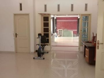 Rumah Medokan Rungkut Surabaya Row jalan 2,5 mobil