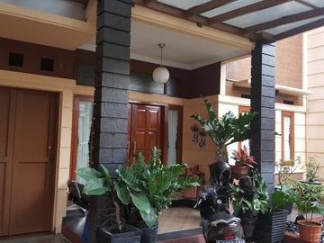 Turun Harga!! Rumah Lux Minimalis di Batununggal