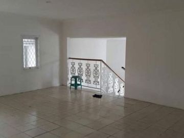 rumah di mainroad mainroad ir juanda dago bandung lokasi sangat strategis
