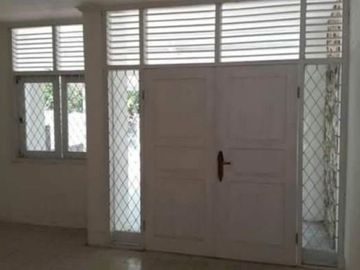 rumah di mainroad mainroad ir juanda dago bandung lokasi sangat strategis