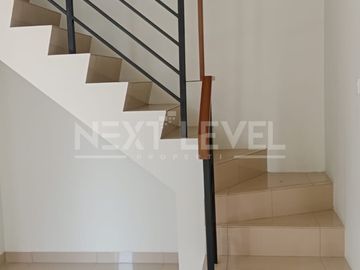 DISEWAKAN RUMAH HOEK BARU SERAH TERIMA DI CLUSTER VIOLA SUMMARECON CROWN GADING