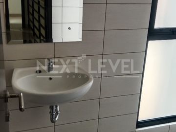 DISEWAKAN RUMAH HOEK BARU SERAH TERIMA DI CLUSTER VIOLA SUMMARECON CROWN GADING