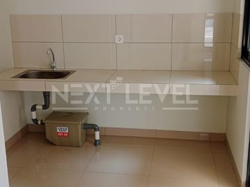 DISEWAKAN RUMAH HOEK BARU SERAH TERIMA DI CLUSTER VIOLA SUMMARECON CROWN GADING
