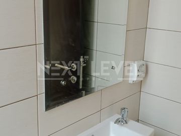 DISEWAKAN RUMAH HOEK BARU SERAH TERIMA DI CLUSTER VIOLA SUMMARECON CROWN GADING