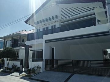 WITH POOL BRANDNEW 2-STOREY ELEGANT HOUSE AND LOT FOR SALE NEAR CLARK