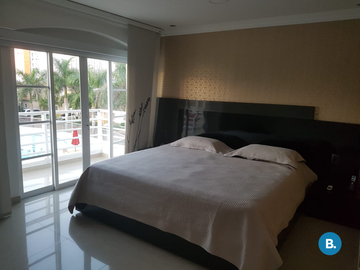 casa en venta en paseo de la castellana. Cod V543