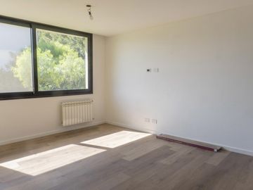 Casa de 3 dormitorios con piscina y parillero en Country San Sebastian