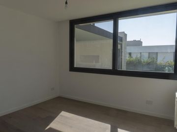 Casa de 3 dormitorios con piscina y parillero en Country San Sebastian