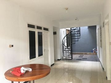TURUN HARGA Rumah Disewa Wisma Permai Barat, Surabaya Timur