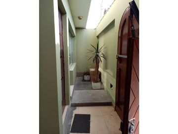 VENDO CASA DE 4 PISOS C/COCHERA EN URB. NARANJAL - SMP