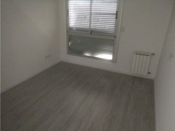 EXCELENTE  TRES AMBIENTES CON DETALLES DE CATEGORA