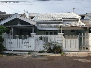 Rumah Wisma Permai Barat Carport 1, Row 2.5 mobil