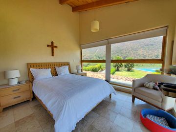 CASA EN VENTA, VALLE DE BRAVO
