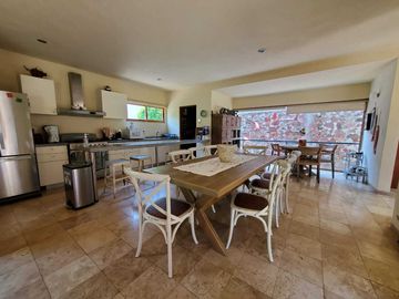 CASA EN VENTA, VALLE DE BRAVO