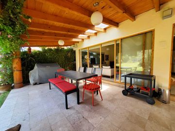 CASA EN VENTA, VALLE DE BRAVO