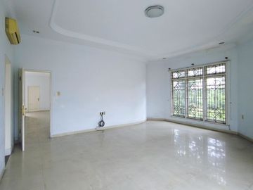 Villa Hook Komplek Taman Polonia 4