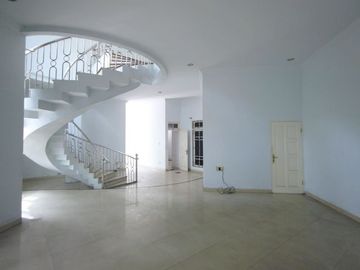 Villa Hook Komplek Taman Polonia 4