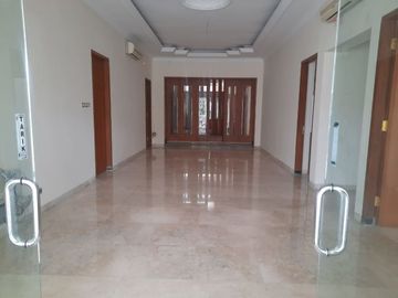 10 Bedroom House for rent