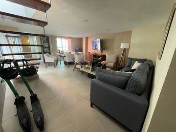 VENTA HERMOSO PENTHOUSE CON ROOF GARADEN EN CLUB DE GOLF MÉXICO, CDMX