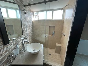 VENTA HERMOSO PENTHOUSE CON ROOF GARADEN EN CLUB DE GOLF MÉXICO, CDMX