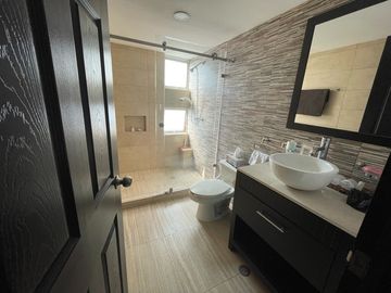 VENTA HERMOSO PENTHOUSE CON ROOF GARADEN EN CLUB DE GOLF MÉXICO, CDMX