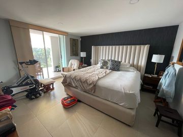 VENTA HERMOSO PENTHOUSE CON ROOF GARADEN EN CLUB DE GOLF MÉXICO, CDMX