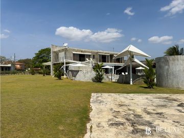 VENDO LUJOSA CASA DE PLAYA EN CORONADO (4)