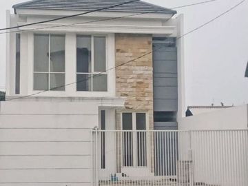Rumah Tenggilis Mejoyo Selatan 2 Lantai