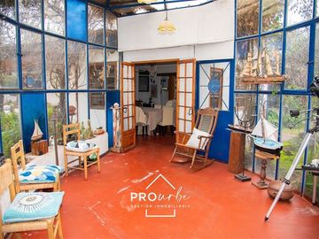 Casa en Venta en Medina/ Av Lo Barnechea