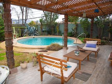 Casa en Venta en Medina/ Av Lo Barnechea
