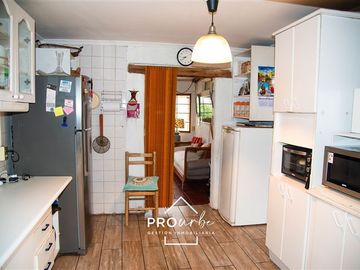 Casa en Venta en Medina/ Av Lo Barnechea