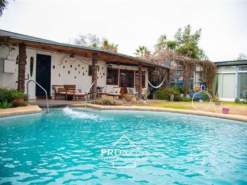Casa en Venta en Medina/ Av Lo Barnechea