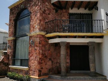 En Venta Casa Rústica en Peña de Bernarl, Club Jardines de la Peña
