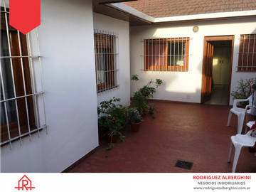 ¡Excelente casa en alto! (Calle Av. del Valle e/ 12 y 14)