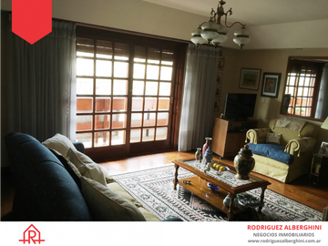 ¡Excelente casa en alto! (Calle Av. del Valle e/ 12 y 14)