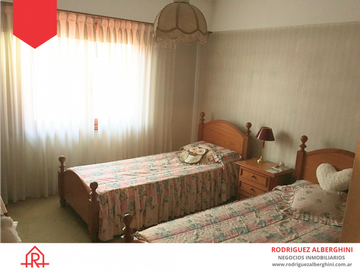 ¡Excelente casa en alto! (Calle Av. del Valle e/ 12 y 14)