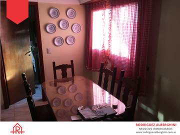 ¡Excelente casa en alto! (Calle Av. del Valle e/ 12 y 14)