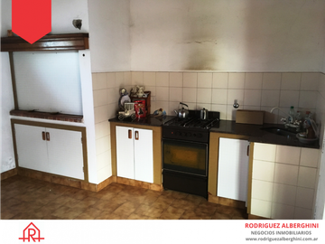 ¡Excelente casa en alto! (Calle Av. del Valle e/ 12 y 14)