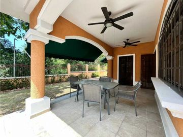 VENTA DE CASA 3 REC 3.5 BAÑOS 444 MTS CLAYTON VILLAGE