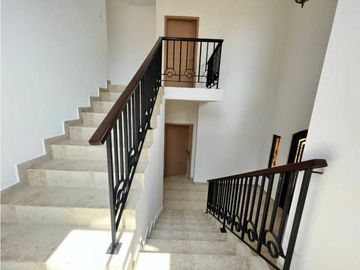 VENTA DE CASA 3 REC 3.5 BAÑOS 444 MTS CLAYTON VILLAGE