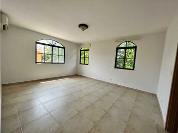 VENTA DE CASA 3 REC 3.5 BAÑOS 444 MTS CLAYTON VILLAGE