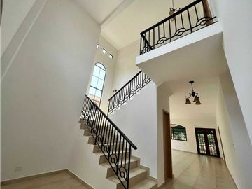 VENTA DE CASA 3 REC 3.5 BAÑOS 444 MTS CLAYTON VILLAGE