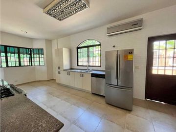 VENTA DE CASA 3 REC 3.5 BAÑOS 444 MTS CLAYTON VILLAGE