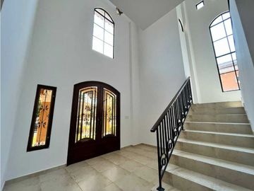 VENTA DE CASA 3 REC 3.5 BAÑOS 444 MTS CLAYTON VILLAGE