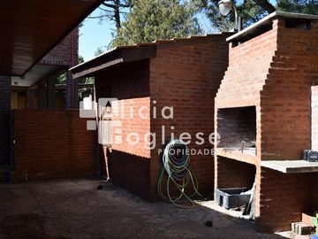 Chalet en Venta con todos los servicios en Barrio Privado Hipocampo
