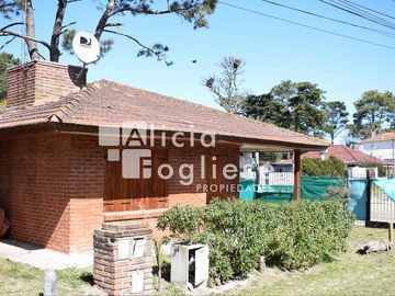 Chalet en Venta con todos los servicios en Barrio Privado Hipocampo
