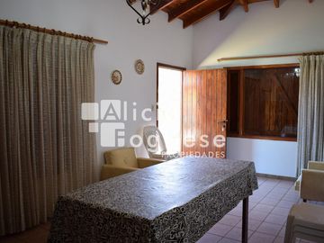 Chalet en Venta con todos los servicios en Barrio Privado Hipocampo