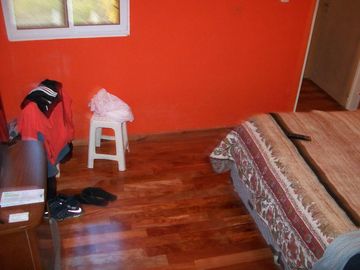 CASA EN TERRENO 8,66 X 30 GGE 2 AUTOS - CON PARQUE AL FONDO