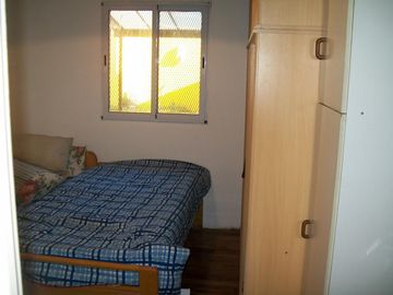 CASA EN TERRENO 8,66 X 30 GGE 2 AUTOS - CON PARQUE AL FONDO