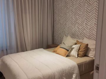 Departamento de 1 dormitorio contrafrente con balcón a metros del Monumento - Rosario